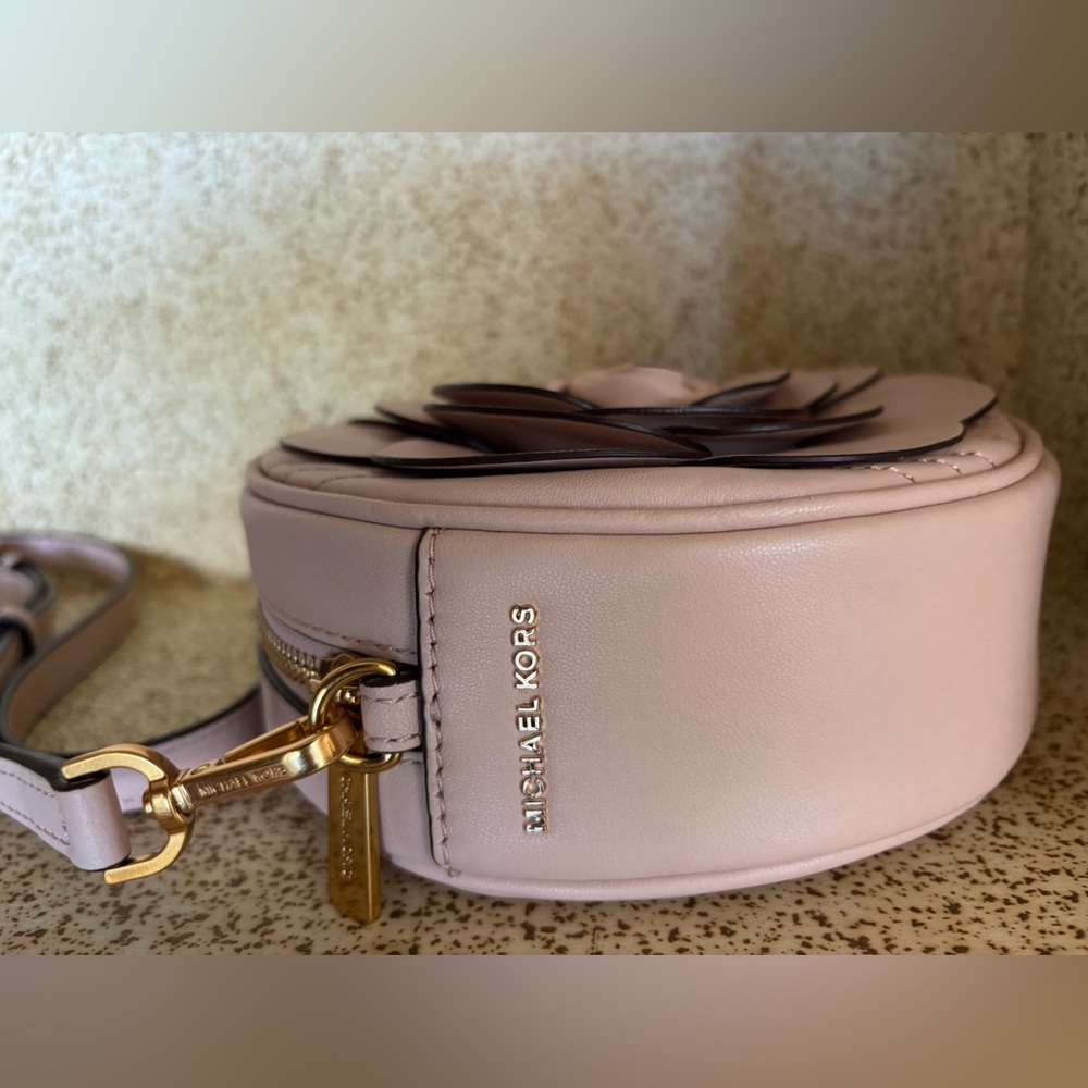 Michael Kors Vivianne Canteen 3D Rose Crossbody Ballet - Picture 3 of 3